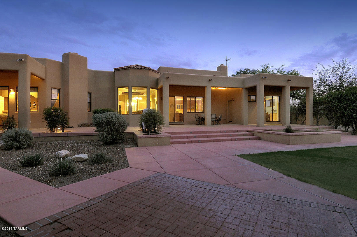 911 North Rancho Del Jefe Loop Tucson, AZ 85748 - Photo 1 of 28 Gallery Image 1