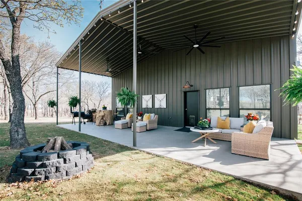$1,375,000 | 4067 County Road 414, Muenster, TX 76252
