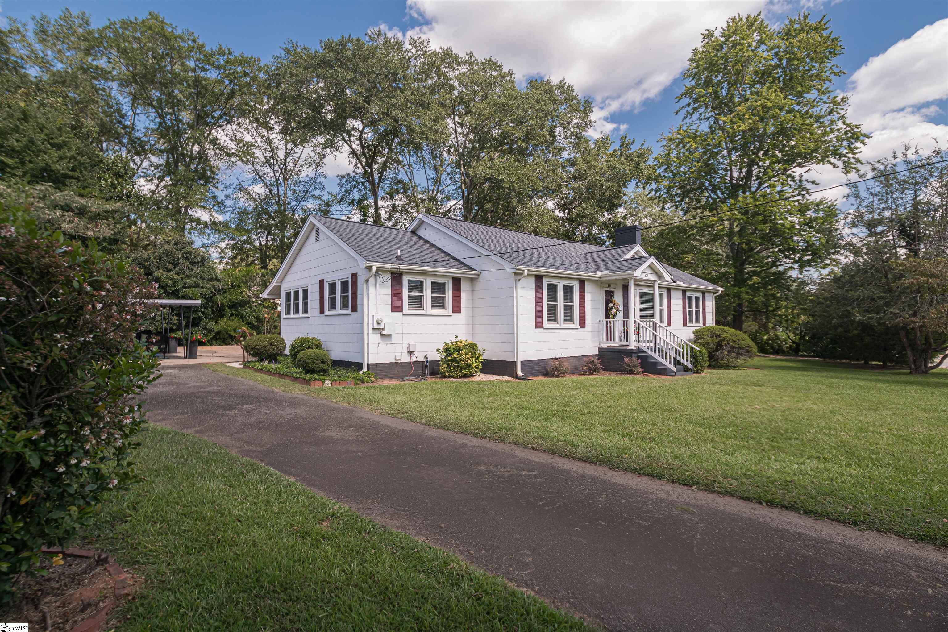 803 Anderson Drive Liberty, SC 29657 - Photo 4 of 35