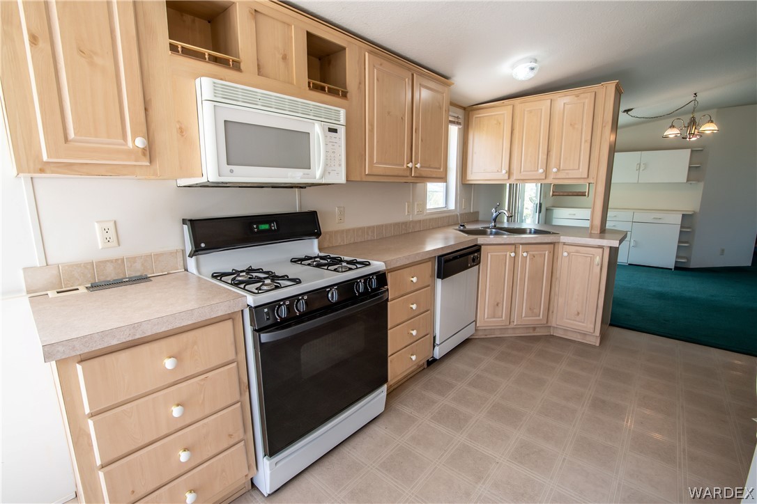 3295 Kirkland Road Golden Valley, AZ 86413 - Photo 12 of 48 Gallery Image 12