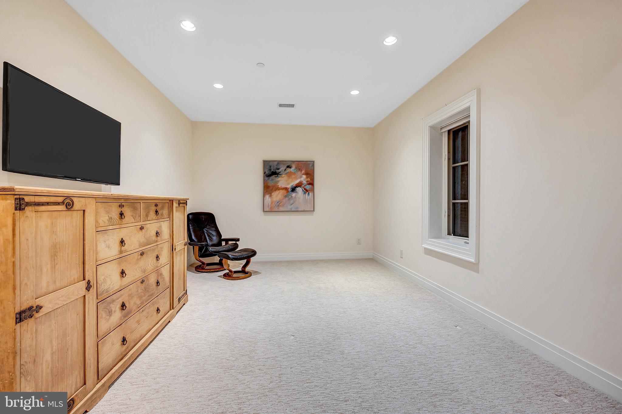 7204 Fairfax Road Bethesda, MD 20814 - Photo 47 of 57