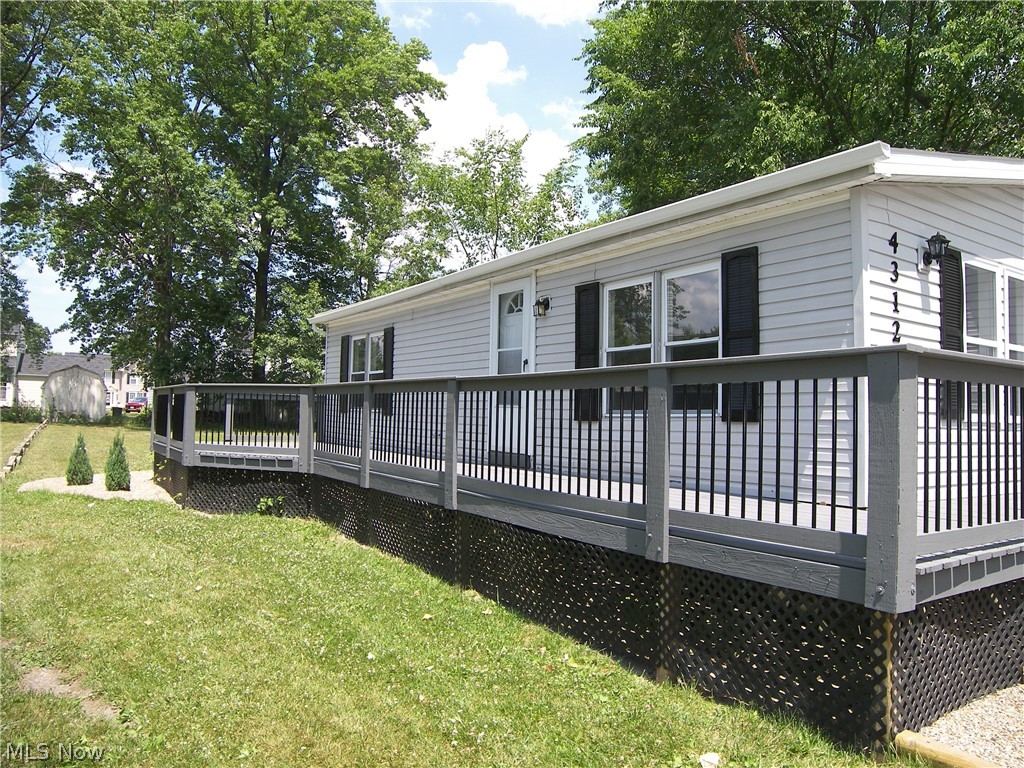 4312 Jaeger Road Lorain, OH 44053 - Photo 2 of 24 Gallery Image 2