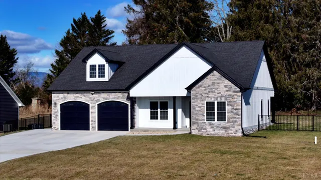 $499,900 | 1043 Bradford Crossing Place, Goode, VA 24556