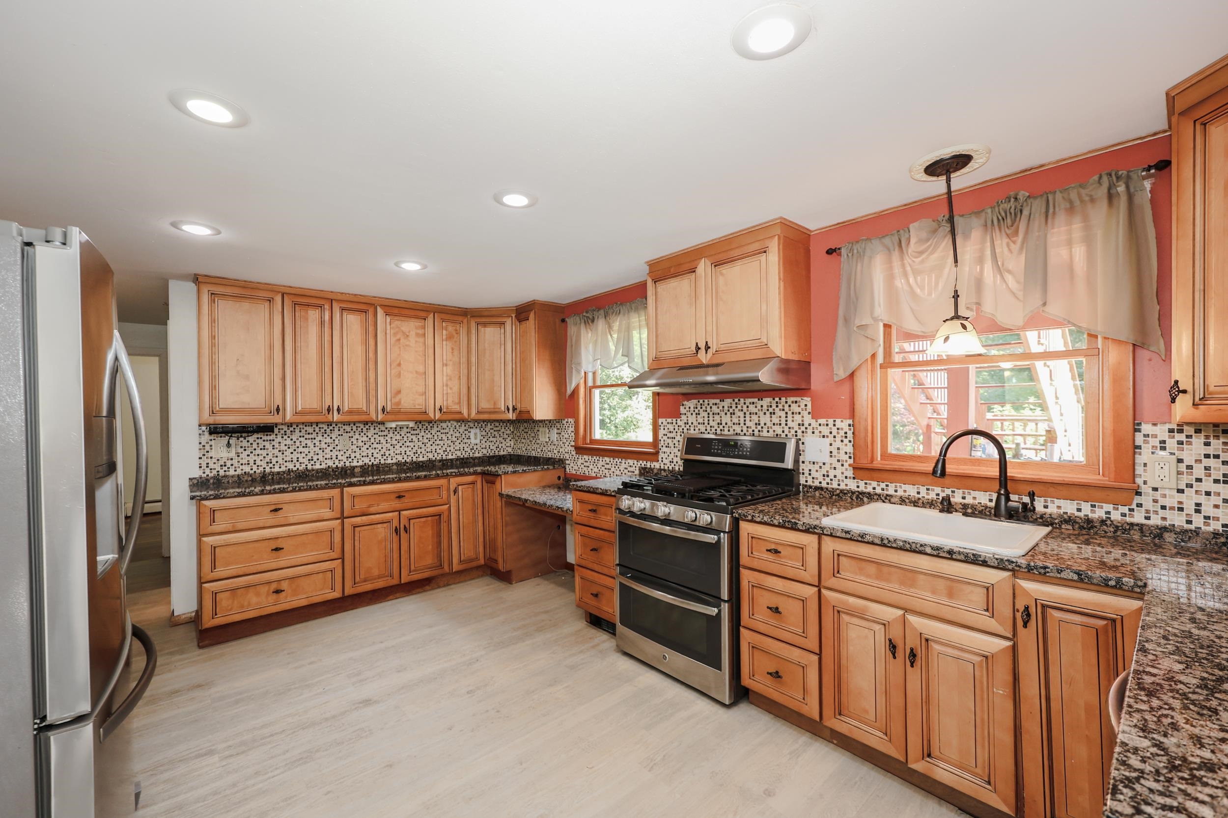 1 Gumpas Hill Road Pelham, NH 03076 - Photo 5 of 56 Gallery Image 5