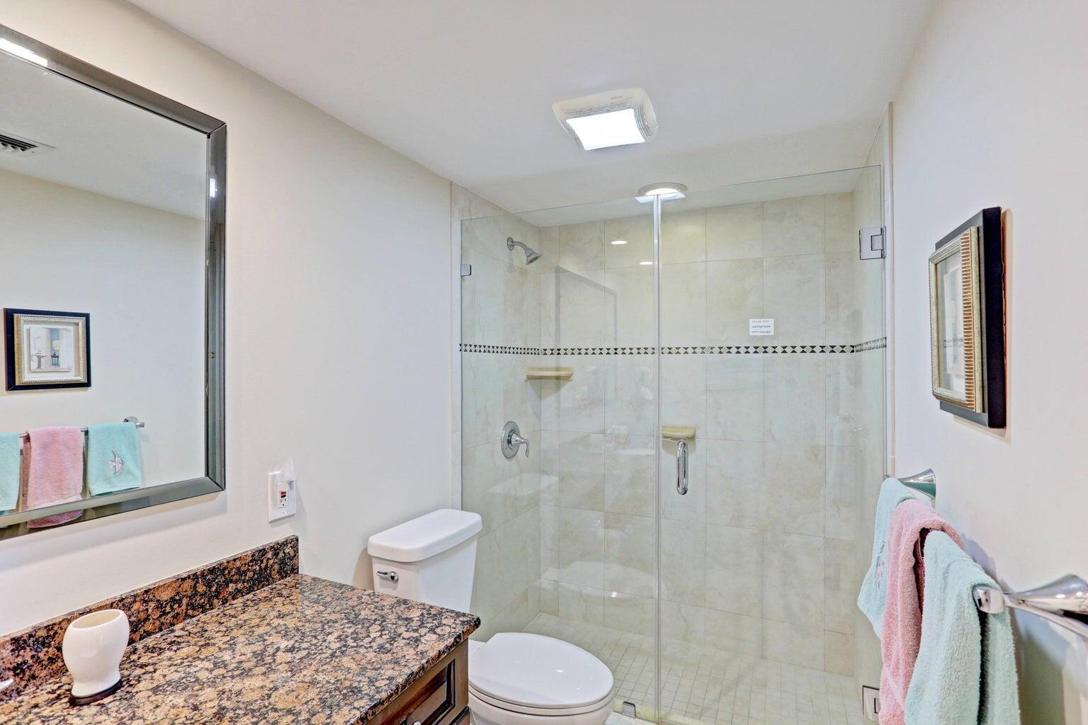5510 North Ocean Drive, Unit 17D Singer Island, FL 33404 - Photo 41 of 57 20210409115522200264000000-o