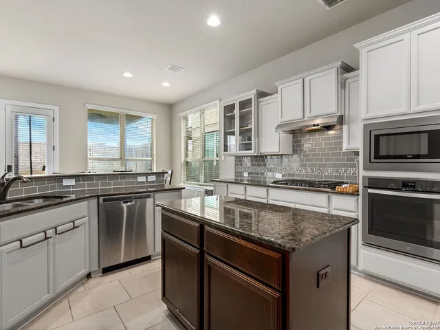 $3,400 | 1714 Kosmas Drive, San Antonio, TX 78245