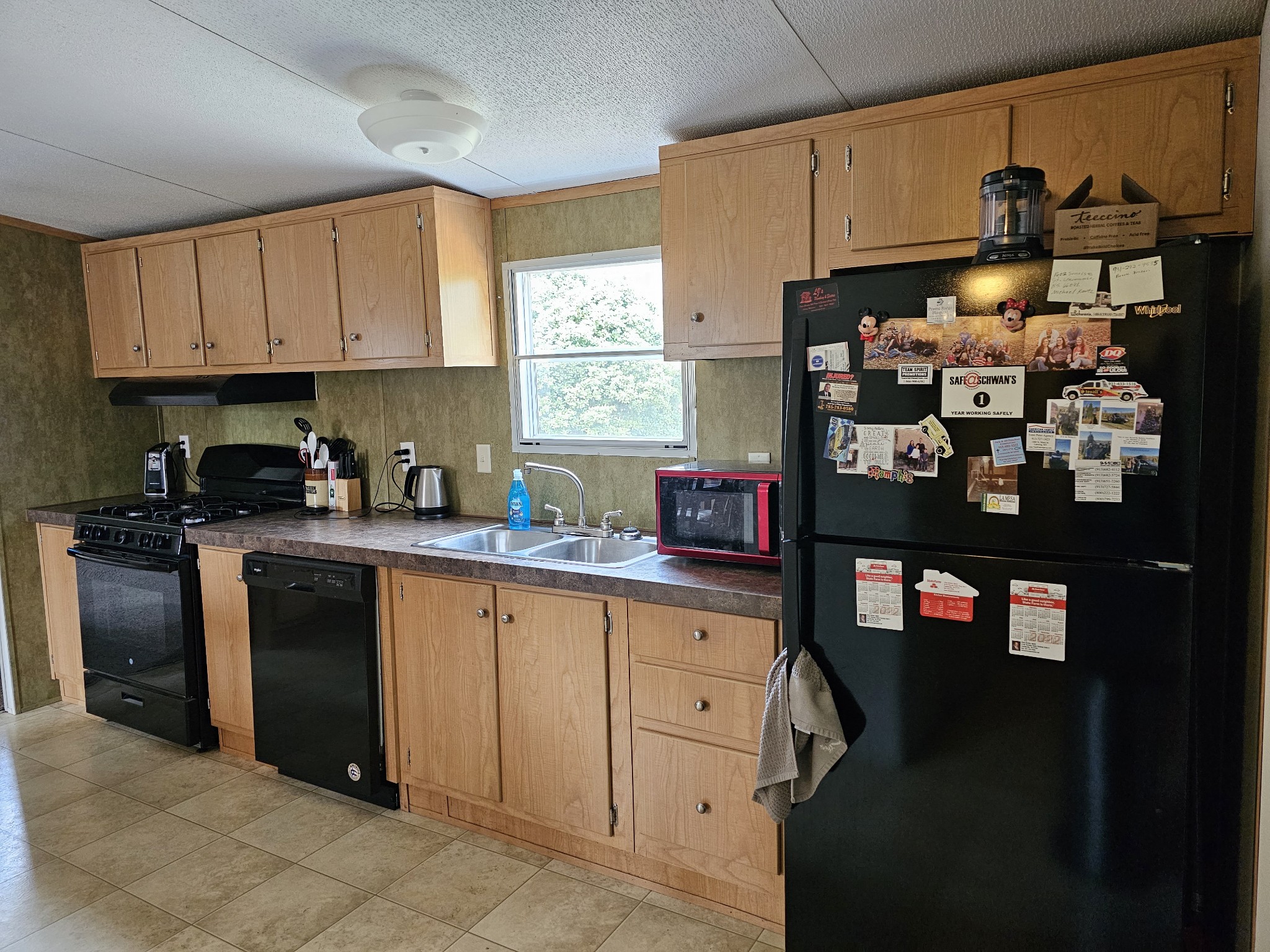 41 Sweet Springs Road Kelso, TN 37348 - Photo 11 of 38 a kitchen with lots of counter top space