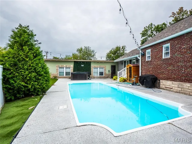 $515,000 | 3159 Hampton Avenue, St. Louis, MO 63139