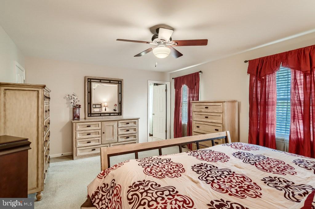 16712 Ridge Road Upperco, MD 21155 - Photo 17 of 33 Master bedroom