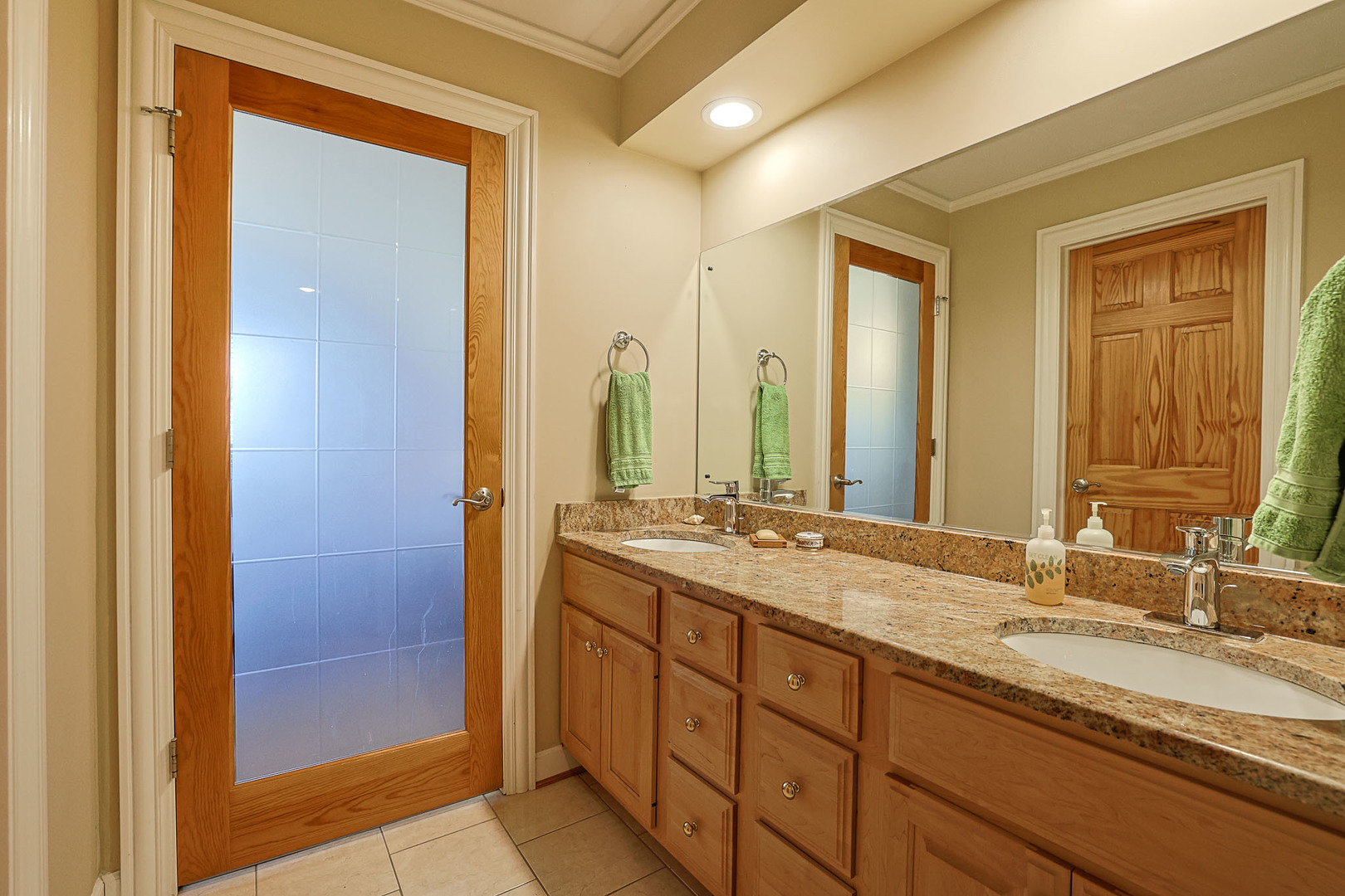 527 Cumnor Road, Unit 208 Westmont, IL 60559 - Photo 17 of 34