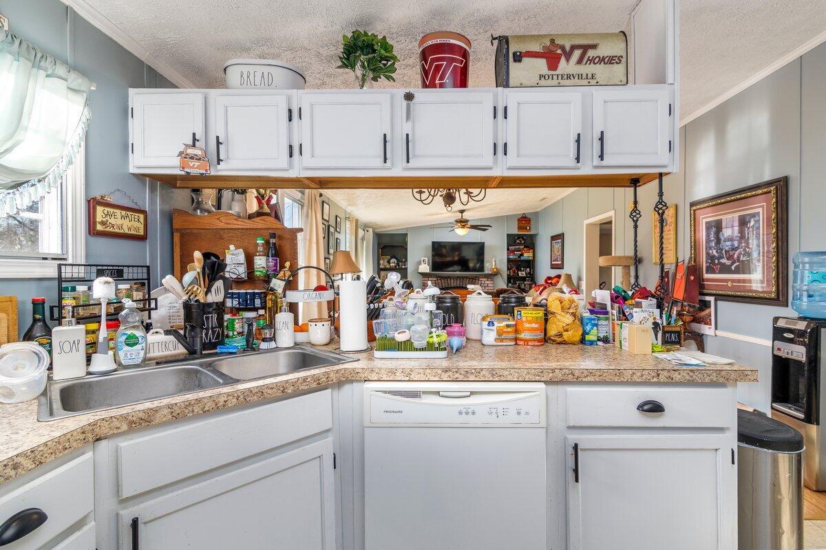 965 Callaway Road Rocky Mount, VA 24151 - Photo 11 of 41 a view of a store