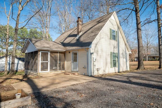 $279,500 | 210 State Avenue, Lawrenceburg, TN 38464