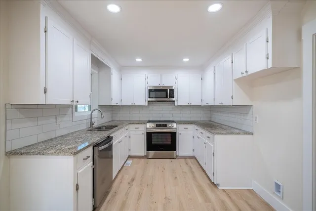 $279,500 | 210 State Avenue, Lawrenceburg, TN 38464