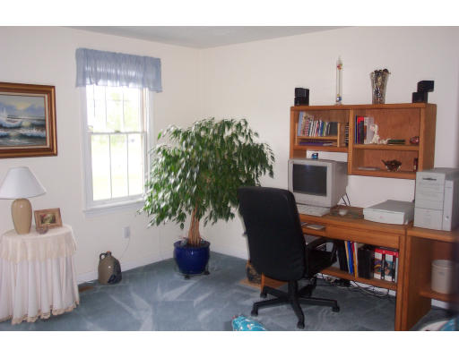 85 Clover Hill Road Northbridge, MA 01588 - Photo 11 of 11 Gallery Image 11