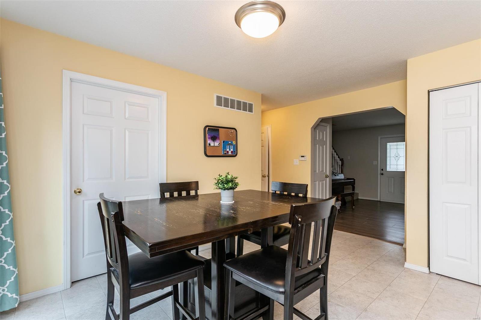933 Moye School Road O'Fallon, IL 62269 - Photo 11 of 37 Gallery Image 11