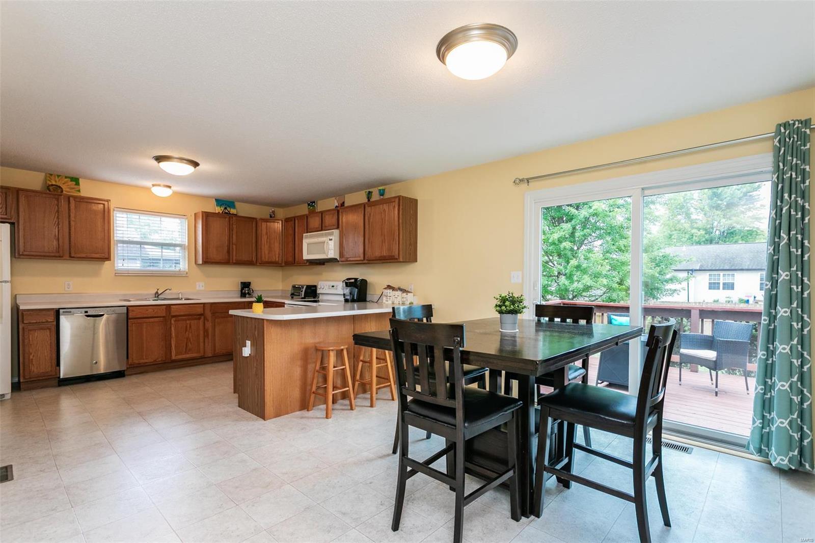 933 Moye School Road O'Fallon, IL 62269 - Photo 12 of 37 Gallery Image 12