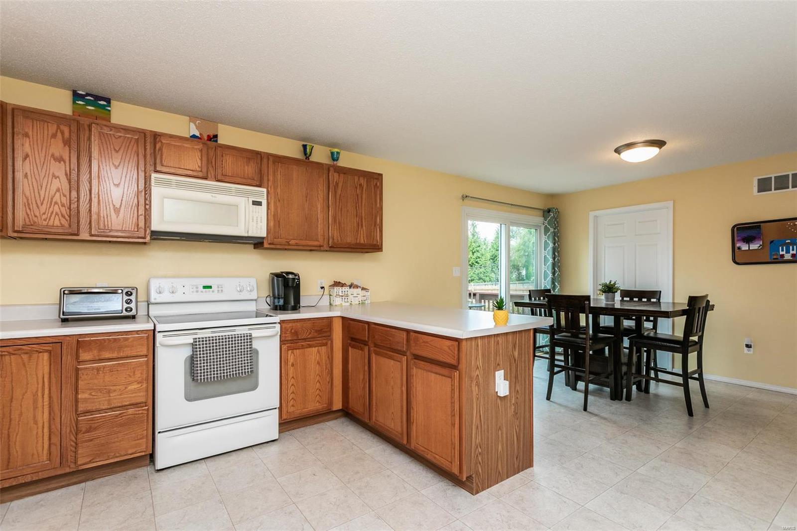 933 Moye School Road O'Fallon, IL 62269 - Photo 13 of 37 Gallery Image 13