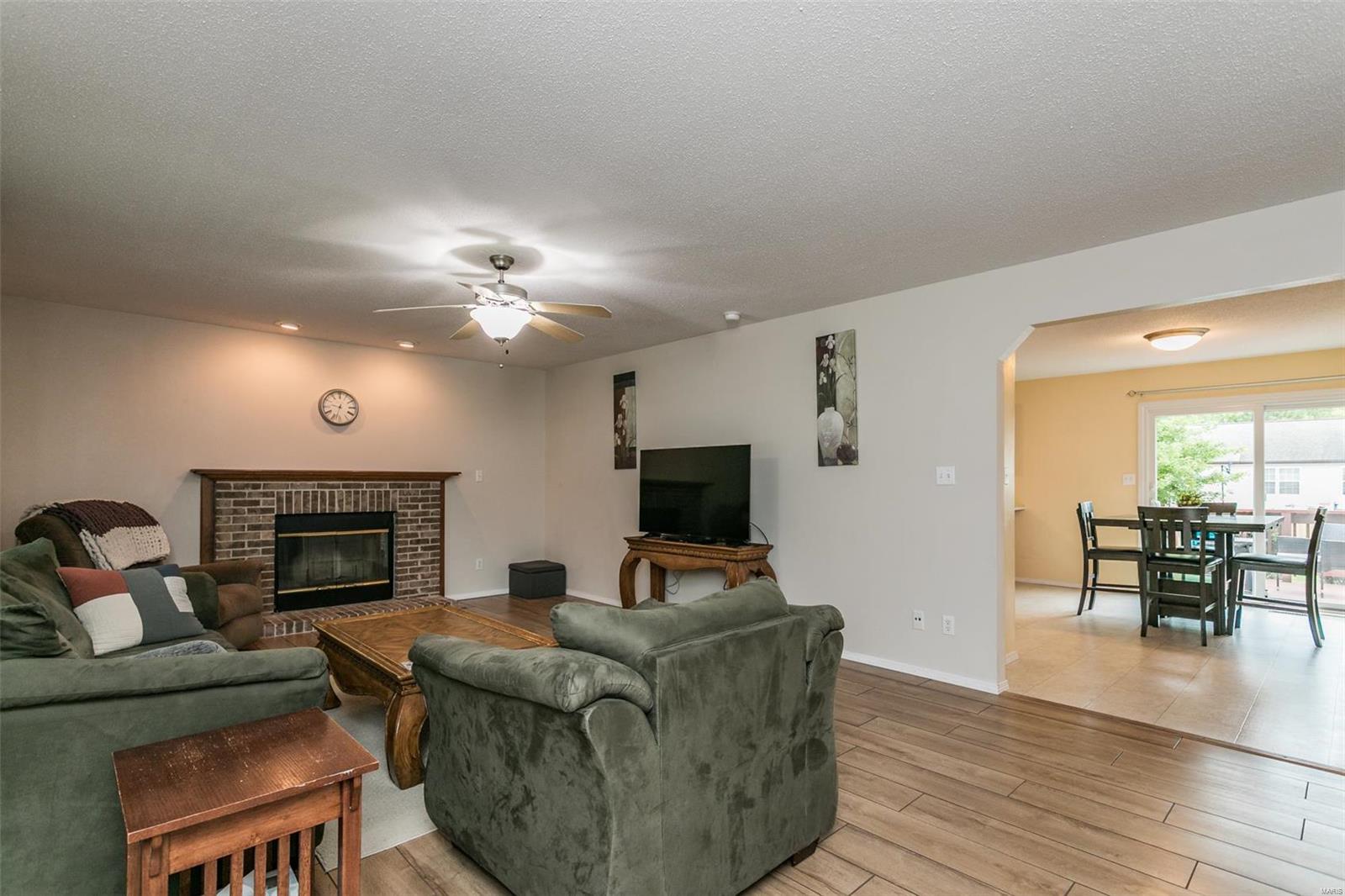 933 Moye School Road O'Fallon, IL 62269 - Photo 10 of 37 Gallery Image 10