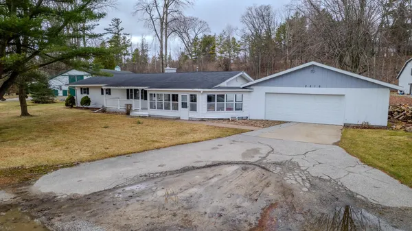 $210,111 | 2216 Douglas Drive, Tawas City, MI 48763