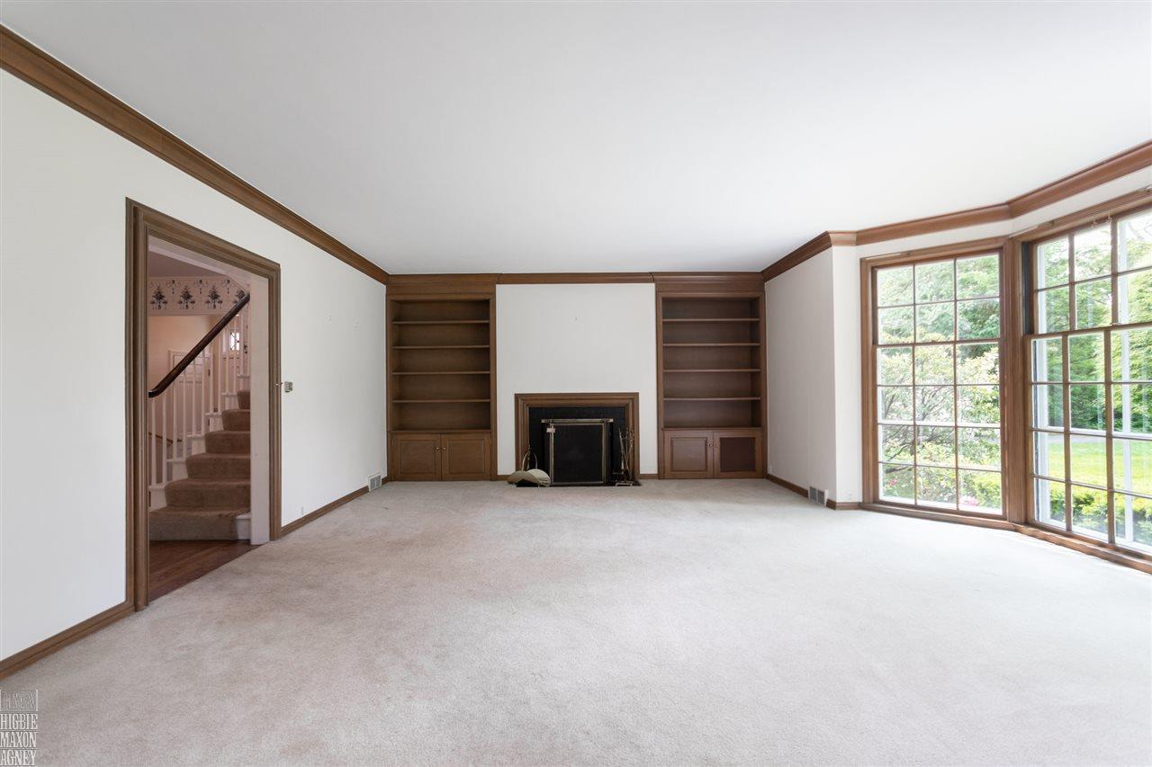 348 Provencal Road Grosse Pointe, MI 48236 - Photo 6 of 29 50002399-5.JPG