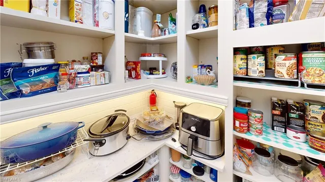 $1,525,000 | 14308 Neptune Avenue, Naples, FL 34114