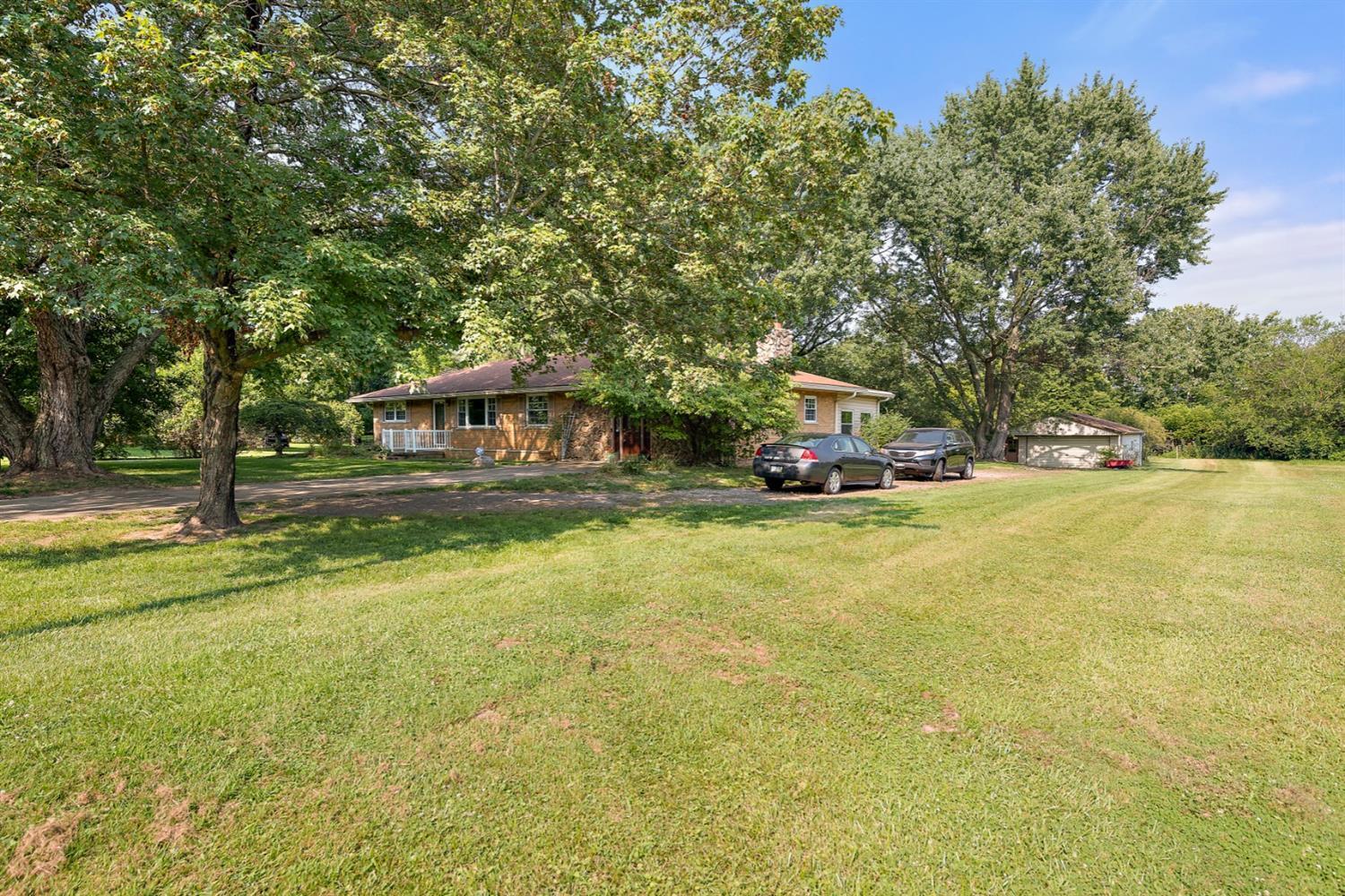 5172 Mauds Hughes Road Middletown, OH 45044 - Photo 3 of 25