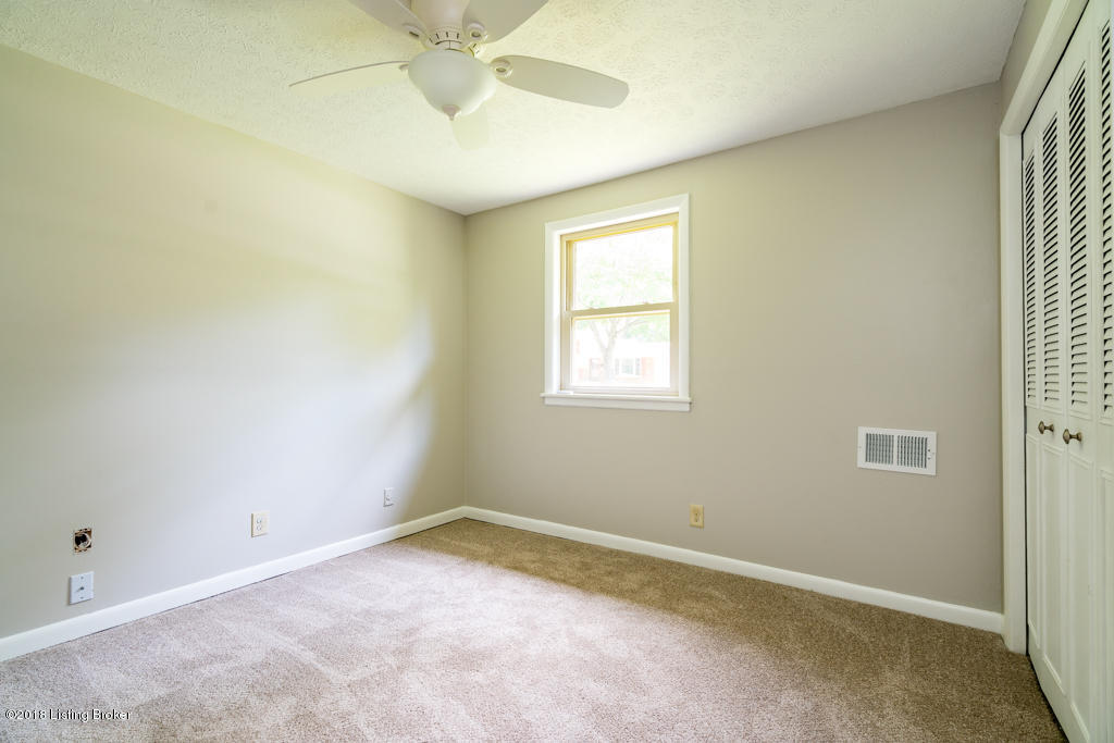 6710 Fernview Road Louisville, KY 40291 - Photo 12 of 32 012-17RL8S7K9H66
