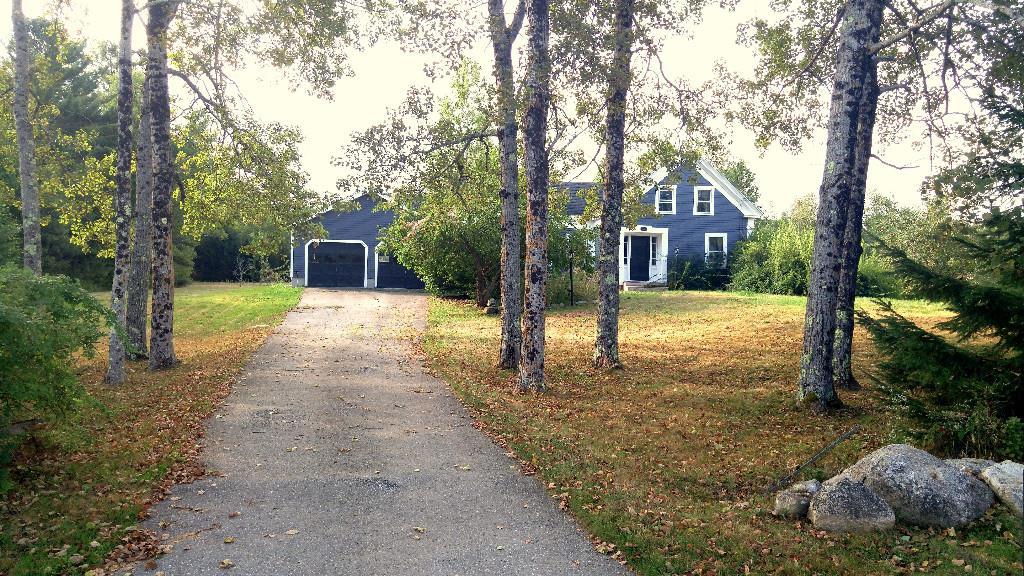 805 Old Rte One Waldoboro, ME 04572 - Photo 3 of 24 Exterior front from driveway.