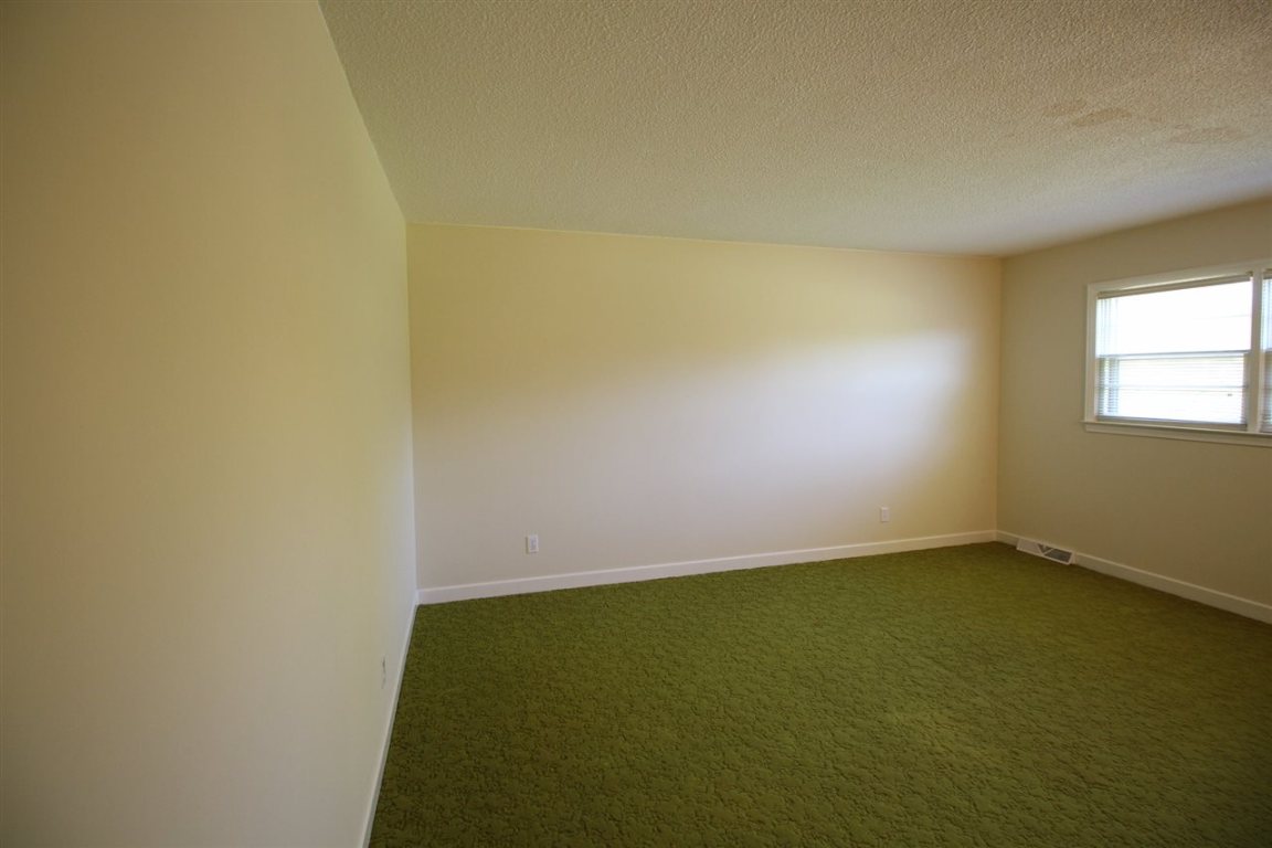 1406 Greenfield Road Westminster, SC 29693 - Photo 4 of 36 Gallery Image 4
