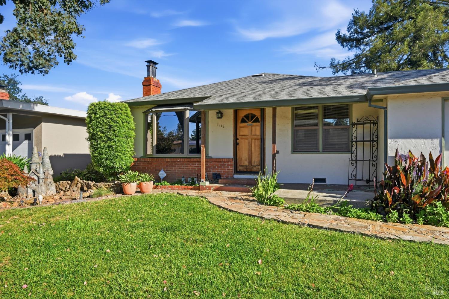 1923 Will Scarlet Lane Santa Rosa, CA 95405 - Photo 2 of 36
