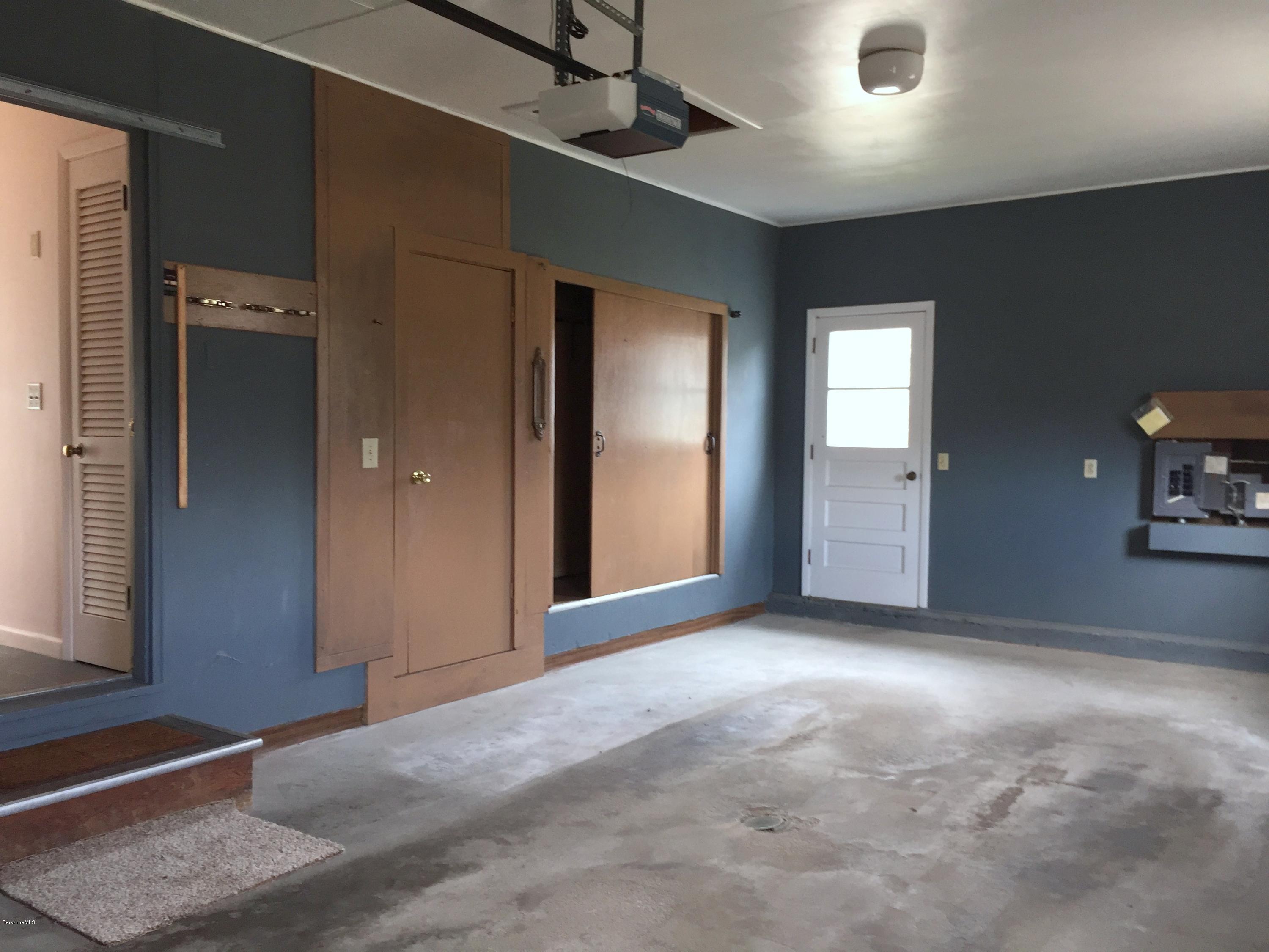406 Barker Road Pittsfield, MA 01201 - Photo 18 of 20 406 Barker Rd 034-001