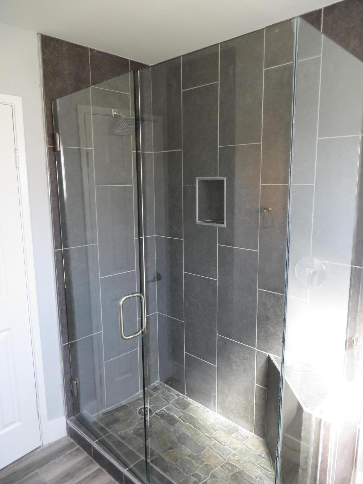 73315 Haystack Road Palm Desert, CA 92260 - Photo 23 of 32 a bathroom with a shower