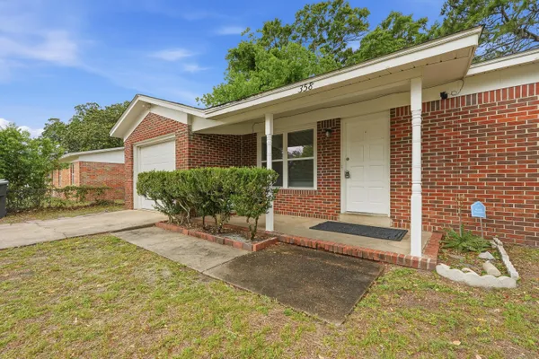$1,800 | 358 Coral Drive Southwest, Fort Walton Beach, FL 32548