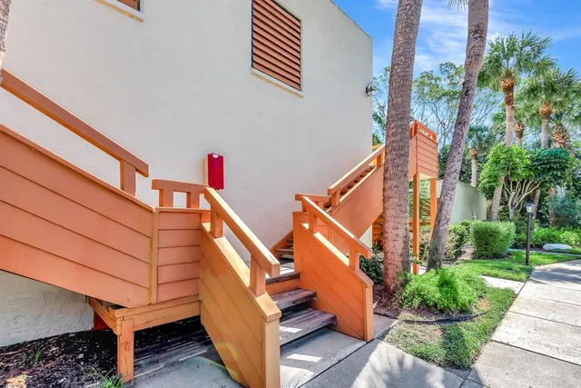 $2,250 | 131 Wild Palm Drive, Bradenton, FL 34210