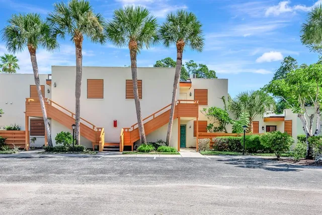 $2,250 | 131 Wild Palm Drive, Bradenton, FL 34210