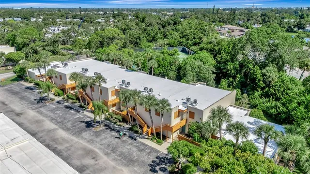 $2,250 | 131 Wild Palm Drive, Bradenton, FL 34210