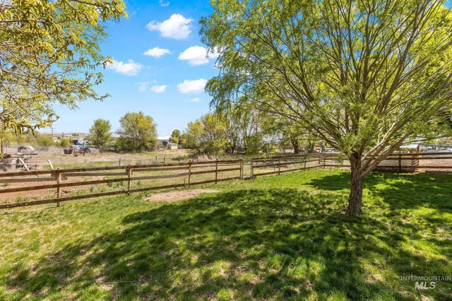 $475,000 | 17358 Batt Corner Road, Wilder, ID 83676