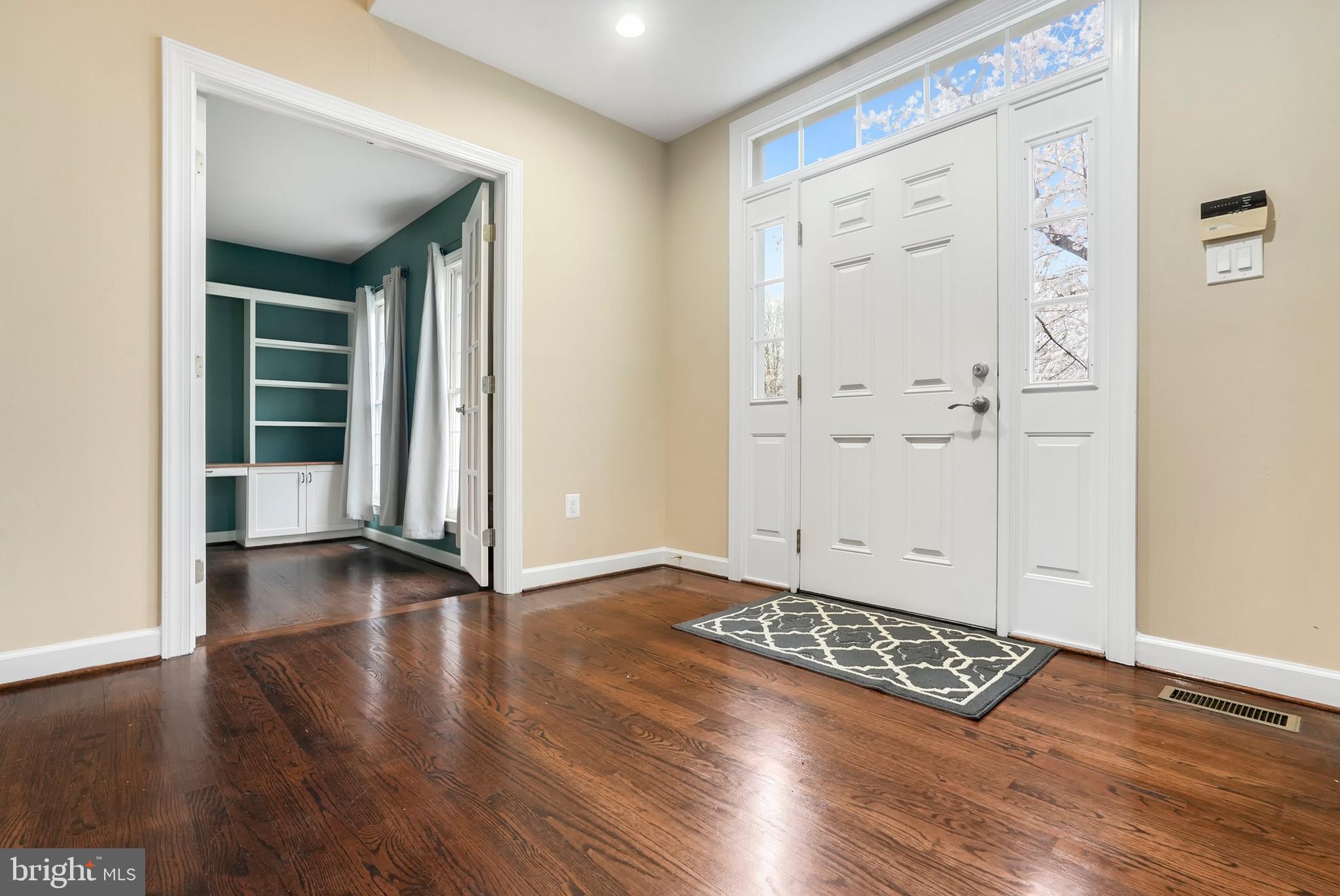 11133 Tommye Lane Reston, VA 20194 - Photo 9 of 70