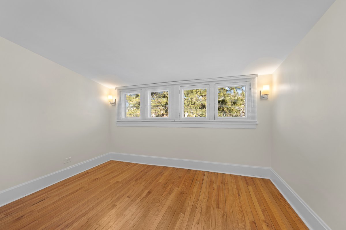 823 Deerfield Road Highland Park, IL 60035 - Photo 12 of 19