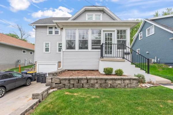 $625,000 | 340 Park Avenue, Unit 342, Pewaukee, WI 53072