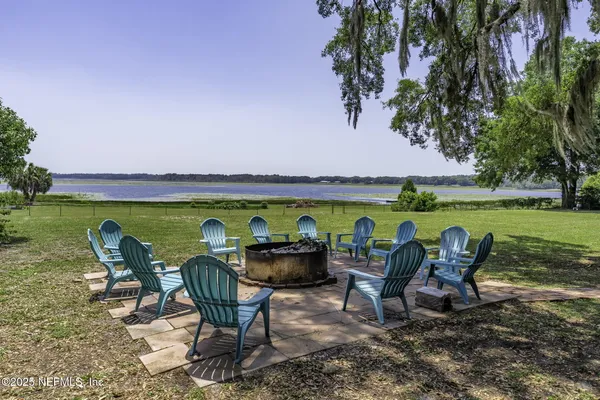 $699,500 | 561 Southeast Lakeview Drive, Keystone Heights, FL 32656