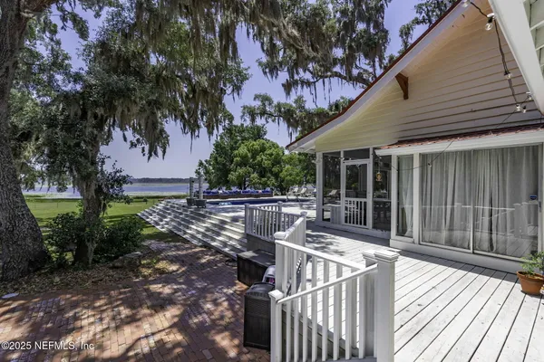 $699,500 | 561 Southeast Lakeview Drive, Keystone Heights, FL 32656