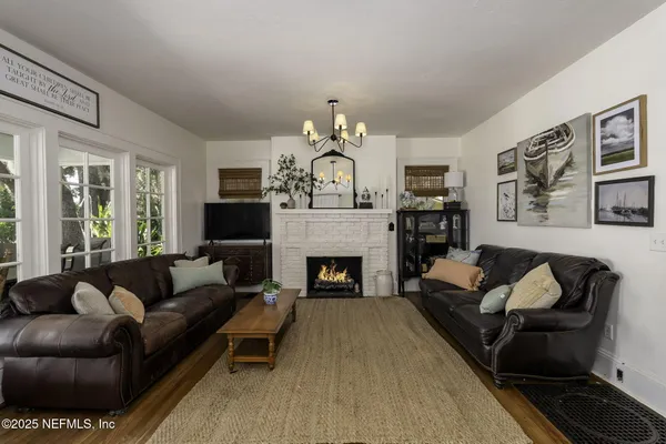 $699,500 | 561 Southeast Lakeview Drive, Keystone Heights, FL 32656