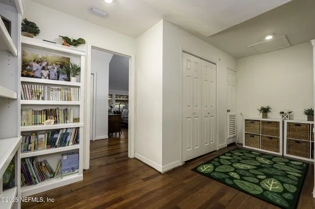 $725,000 | 561 Southeast Lakeview Drive, Keystone Heights, FL 32656