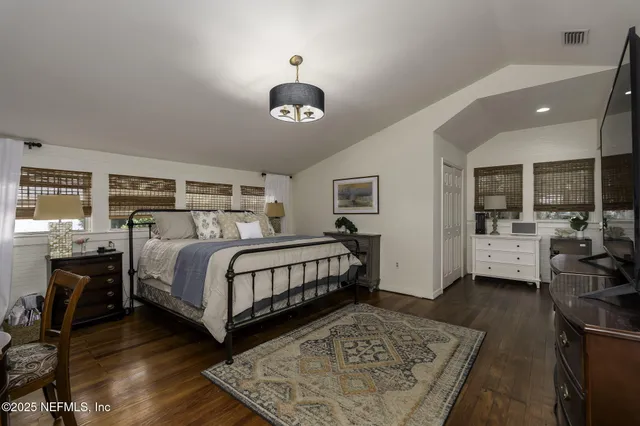 $725,000 | 561 Southeast Lakeview Drive, Keystone Heights, FL 32656