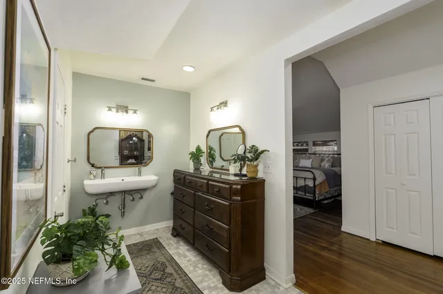 $725,000 | 561 Southeast Lakeview Drive, Keystone Heights, FL 32656