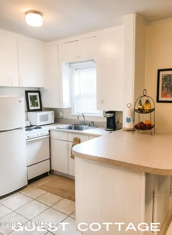 $725,000 | 561 Southeast Lakeview Drive, Keystone Heights, FL 32656