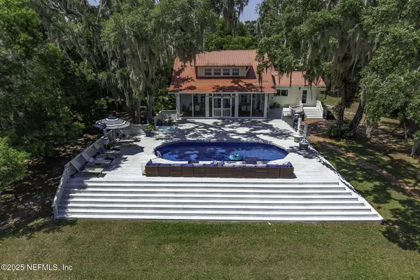 $699,500 | 561 Southeast Lakeview Drive, Keystone Heights, FL 32656