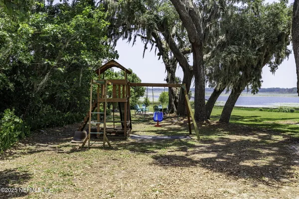 $699,500 | 561 Southeast Lakeview Drive, Keystone Heights, FL 32656