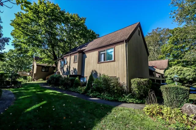 $549,900 | 664 Osage Lane, Unit A, Stratford, CT 06614